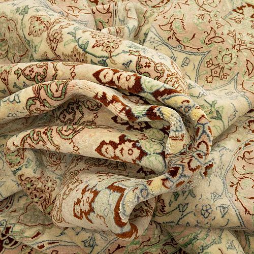 HANDMADE PERSIAN ESFAHAN CARPET 2,43X2,12 SIGNED BY AMINI COLLECTIVE