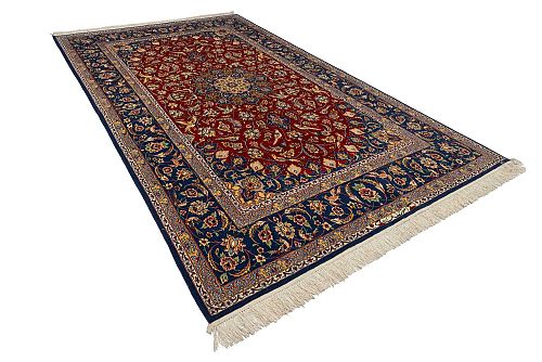 HANDMADE PERSIAN ESFAHAN CARPET 2,70X1,75 SIGNED BY MAHDIE COLLECTIVE