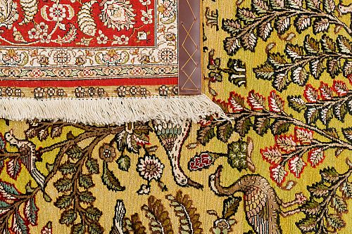 HANDMADE CARPET GOM SILK PERSIAN DESIGN WITH GOLDEN LEAVES 1,86X1,20 SIGNED